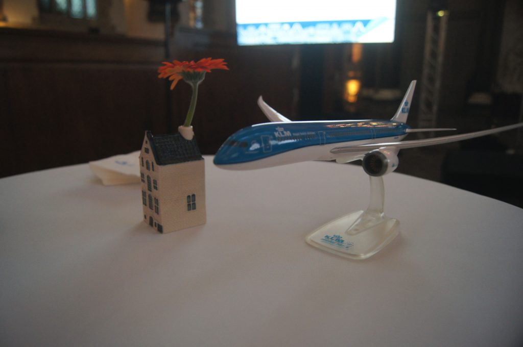intérieur, avion, table, fleur