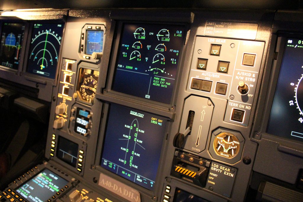 Instruments de vol, panneau de contrôle, Appareils électroniques, machine, cockpit, intérieur, vol