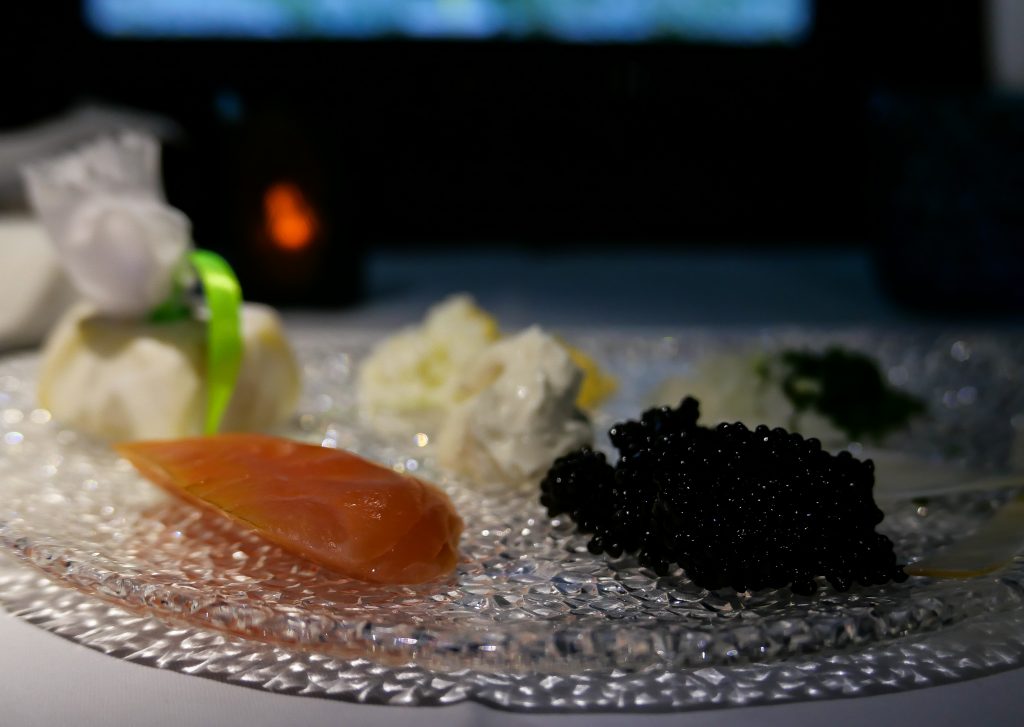 nourriture, intérieur, assiette, garniture, caviar, Art culinaire, Cuisine, ingrédient, sushi