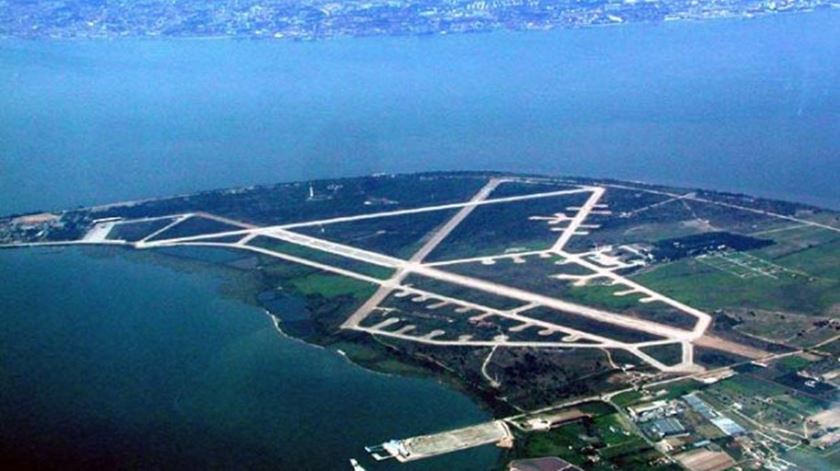 Portugal, Runway, Airport, Lisbonne