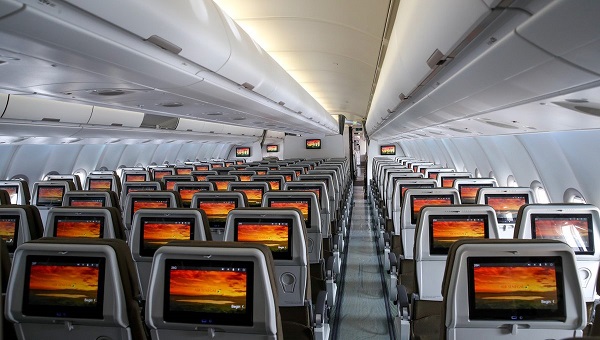 avion, Cabine d’avion, intérieur, plafond, airbus, aéroport, aviation, Air Sénégal