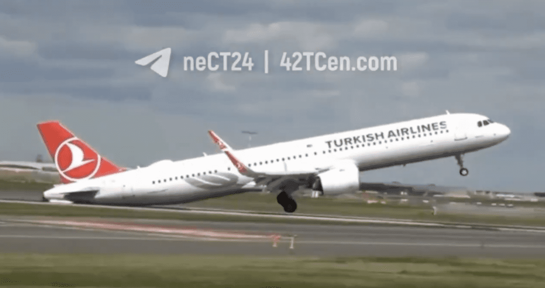 transport, plein air, avion, avion de ligne, Compagnie aérienne, Transport aérien, Moteur à réaction, Moteur d’avion, véhicule, volet, Biréacteur, herbe, Avion à fuselage étroit, airbus, Service, Avion à réaction, piste, jet, Ingénierie aérospatiale, nuage, décollage, Famille des Airbus A320, aéroport, capture d’écran, aviation, Boeing 737 Next Generation, aile, ciel, Boeing 737, Boeing 777, Airbus A321neo, Turkish Airlines
