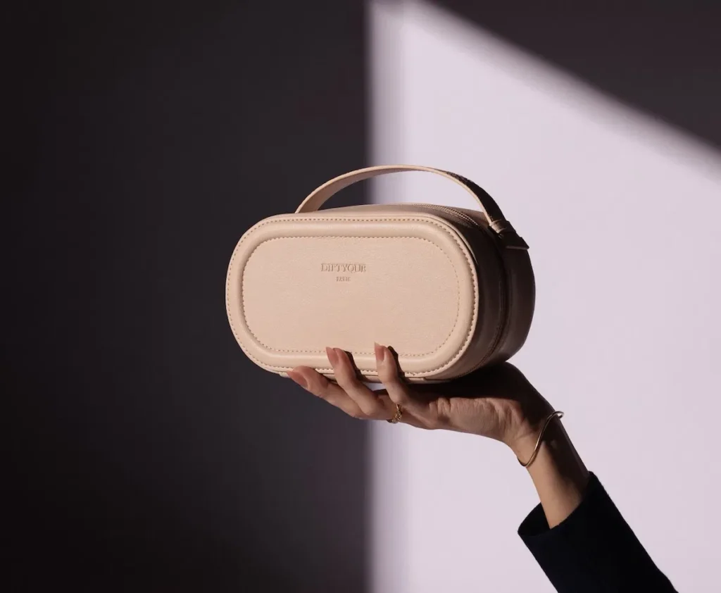 personne, tenue, mur, intérieur, Qatar Airways