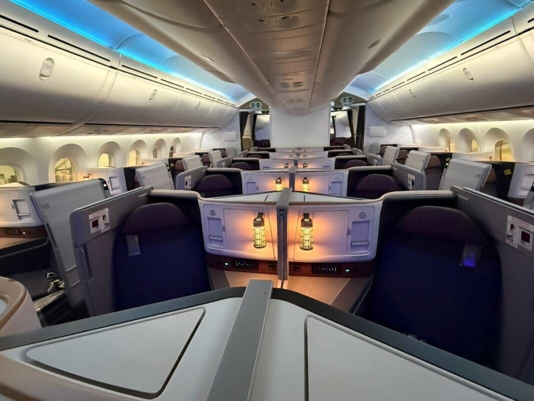 avion, Cabine d’avion, intérieur, airbus, plafond, vol, aviation