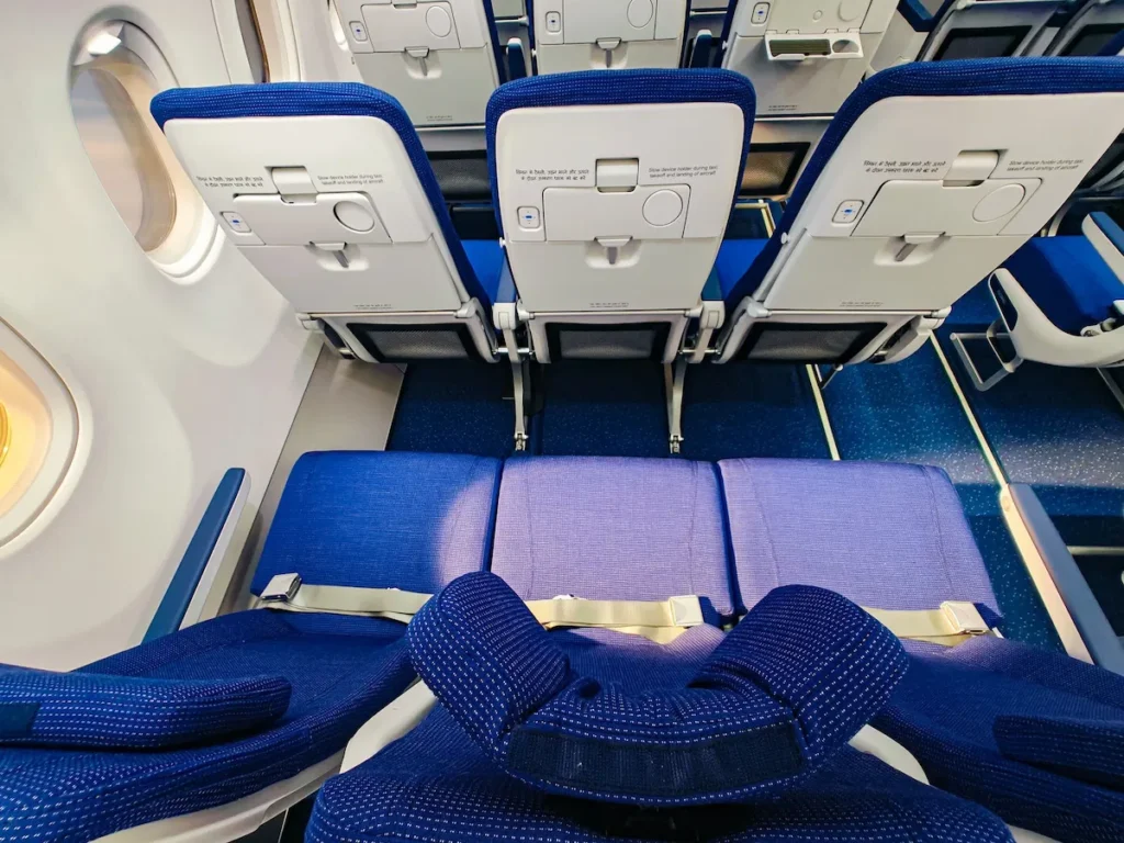 Cabine d&rsquo;avion, int&eacute;rieur, bleu